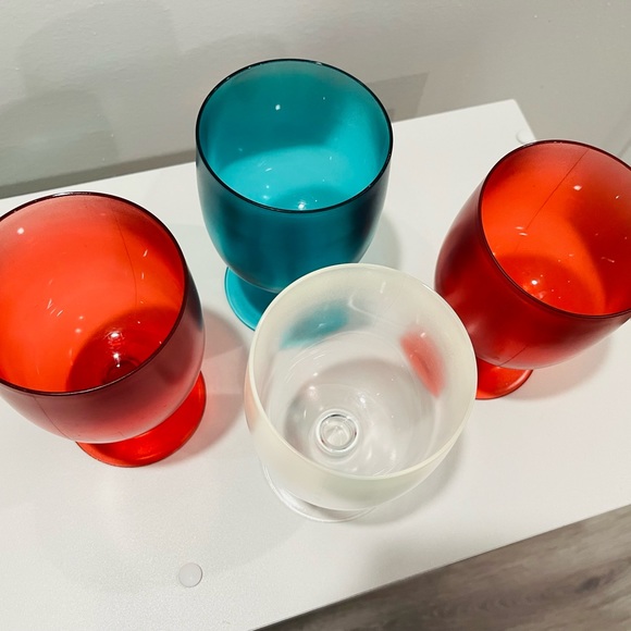 🇺🇸 Plastic wine glasses 🇺🇸 - Picture 4 of 7